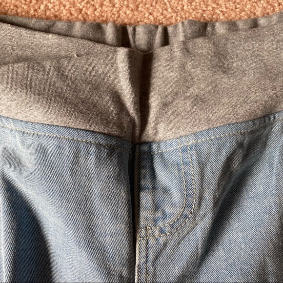 Set of 2 Denim Maternity Shorts - Picture 9 of 9